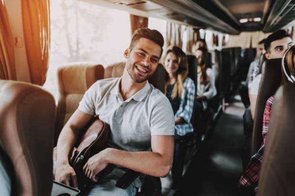 How to Choose the Best Bus Rental Service for Your Group Travel